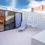 Coral Suites Boutique